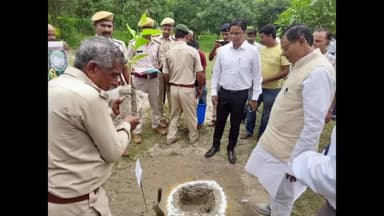 सुपौल: सुपौल सांसद दिलेश्वर कामत ने की नवोदय विद्यालय में वृक्षारोपण