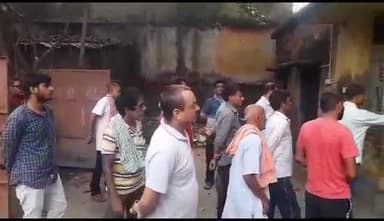 जहानाबाद: कोरा वाजिदपुर गांव में बिजली के करंट से एक व्यक्ति की हुई मौत, शव को पोस्टमार्टम हेतु लाया गया सदर अस्पताल