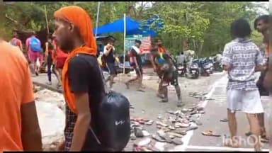 पावकी देवी: सावन के पहले सोमवार को लेकर नीलकंठ महादेव मंदिर में भक्तों की लगी भीड़, जयकारों से गूंजा मंदिर परिसर