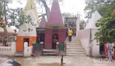 दातागंज: सावन माह के प्रथम सोमवार पर शिवालयों में शिव भक्तों ने किया जलाभिषेक