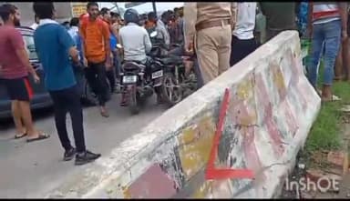 मोदीनगर: गंग नहर पर बाइक सवार की टक्कर से कांवड़िया हुआ गंभीर रूप से घायल