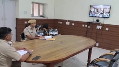 गंगानगर: कलेक्ट्रेट कार्यालय स्थित वीसी कक्ष में जिला पुलिस अधीक्षक की हुई वीडियो कॉन्फ्रेंस, जयपुर से अधिकारियों ने दिए निर्देश