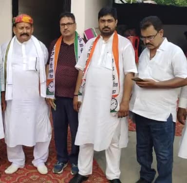 विपक्षी एकता के बैठक में शामिल हुआ और विभिन्न मुद्दों पर चर्चा हुई। वर्तमान सरकार को कैसे उसके द्वारा फैलाए गए अंधविश्वास जालो से जनता को अवगत कराया जाए।