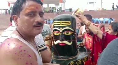 पटना ग्रामीण: पटना के कंगन घाट पर की गई शिवलिंग की स्थापना