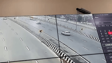 Shocking Bus Accident on Delhi-Meerut Expressway | 6 Fatalities

 #DelhiMeerutExpressway
#BusAccident
