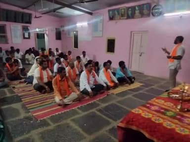 ಶಿರಹಟ್ಟಿ: ಪಟ್ಟಣದಲ್ಲಿ ವಿಶ್ವ ಹಿಂದೂ ಪರಿಷತ್ ಸಂಘಟನಾ ಕಾರ್ಯದರ್ಶಿ ಕೇಶವ ಹೆಗಡೆಗೆ ಶ್ರದ್ಧಾಂಜಲಿ