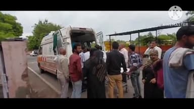 फिरोज़ाबाद: सिरसागंज थाना क्षेत्र स्थित टोल प्लाजा के पास पैदल जा रहे व्यक्ति को पिकअप ने मारी टक्कर, व्यक्ति गंभीर रूप से हुआ घायल