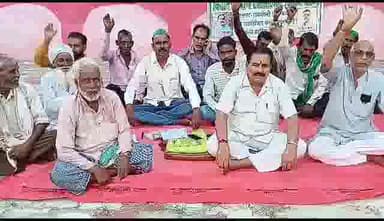 सलोन: किसान कल्याण एशोसियेशन अराजनैतिक गुट ने नसीराबाद के शिव मंदिर पर लगाई पंचायत, समस्याओं पर हुई चर्चा