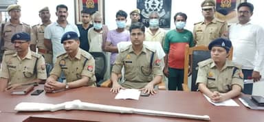 यूपी बलरामपुर में हरैया थाना की पुलिस गुगौली में गुडडू उर्फ आरिफ के शौचालय में बिस्फोट के मामले में पांच लोगों को गिरफता