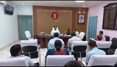 कहरा: समाहरणालय में एकल प्लास्टिक यूज,जिला गंगा समिति एवं वन विभाग की DM ने किया समीक्षात्मक बैठक, दिए निर्देश