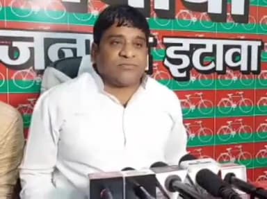 इटावा: लायन सफारी में जन्मे शावको की मौत पर शुरू हुआ घमासान, अखिलेश के ट्वीट के बाद सपा जिलाध्यक्ष ने भी लगाए प्रबंधन पर आरोप