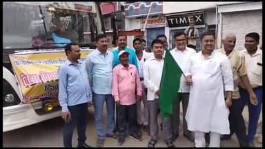 शेखपुरा: परिवर्तनकारी प्रारंभिक शिक्षक संघ शेखपुरा से हुए रवाना, पटना में विधानसभा के समक्ष करेंगे प्रदर्शन