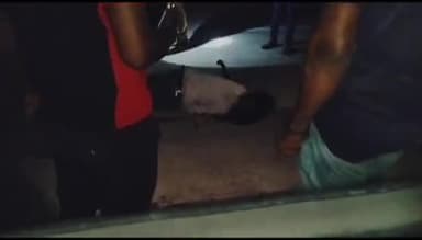 करछना: घूरपुर ईदगाह के सामने डिवाइडर से टकराकर बाइक सवार युवक गंभीर रूप से हुआ घायल, भेजा गया अस्पताल