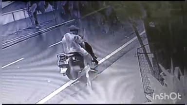 लाडपुरा: आरकेपुरम थाना क्षेत्र के जननी हॉस्पिटल से स्कूटर सवार बदमाश ने जनरेटर से की बैटरी की चोरी सीसीटीवी फुटेज आया सामने