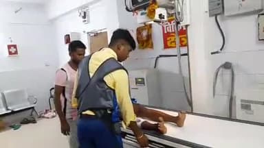 जमुई: नवीनगर गांव में शादी के दौरान बारातियों और सरातियों के बीच हुई मारपीट में 3 लोग हुए गंभीर रूप से घायल, अस्पताल में भर्ती