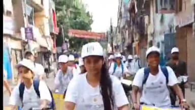 गया टाउन सीडी ब्लॉक: विश्व जनसंख्या दिवस पर जेपीएन अस्पताल से निकाली गई साइकिल जागरूकता रैली