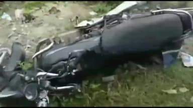 सिंगरौली: चितरंगी मुख्य मार्ग पर बाइक और कार में आमने-सामने हुई भिड़ंत, हादसे में बाइक पर सवार 2 युवक हुए घायल