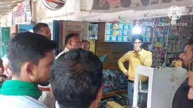 कुरसाकांटा: प्रखंड मुख्यालय बाजार में 7 दुकान में चोरी होने के मामले में थाने में दुकानदारों ने दर्ज कराई प्राथमिकी