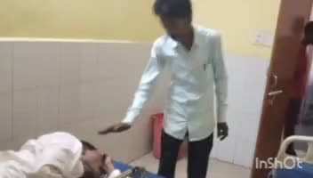 विभूतिपुर: ब्लॉक चौक के समीप दो बाइक के बीच हुई आमने-सामने की टक्कर में चार लोग हुए जख्मी, इलाज जारी