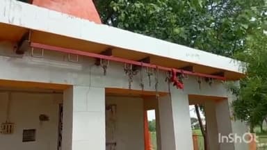 आगरा: थाना मलपुरा के लालऊ स्थित मंदिर से चोरो ने चोरी किया घंटा,मंदिर में चोरों ने चौथी बार दिया चोरी की वारदात को अंजाम