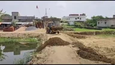 मेदिनीनगर (डालटनगंज): समदा आहर को अतिक्रमण मुक्त कराने के लिए नगर आयुक्त को सौंपा गया ज्ञापन