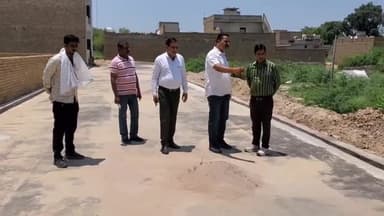 करणपुर: वार्ड 23 में सड़क व नालियों के निर्माण में घटिया सामग्री के प्रयोग की शिकायत पर अधिकारियों ने लिया जायजा