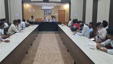 गंगानगर: नगर परिषद सभागार में स्वास्थ्य विभाग के अधिकारियों ने सफाई निरीक्षकों के साथ की बैठक दिए निर्देश