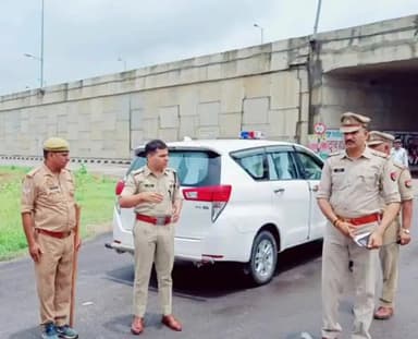 हापुड़: टियाला बाईपास पर एसपी अभिषेक वर्मा ने कावड़ यात्रा के दृष्टिगत कावड़ मार्गों का किया निरीक्षण, संबंधित को दिए निर्देश