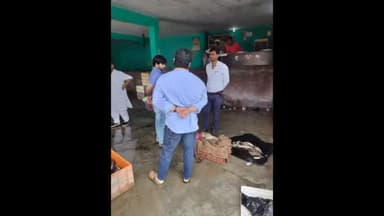 बलरामपुर: नहर बालागंज़ में मत्स्य विभाग ने की छापेमारी, प्रतिबंधित प्रजाति की मछलियों को कराया नष्ट