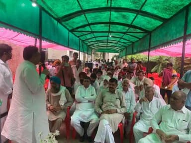 30 July को #हाथ_से_हाथ_जोड़ो_अभियान के तहत होने वाली राष्ट्रीय #महासचिव एवं छत्तीसगढ़ #प्रभारी बहन #कुमारी_सेलजा जी की जनसभा के संदर्भ में हल्का #डबवाली में कार्यकर्ता बंधुओं से मिलकर जनसभा का निमन्त्रण दिया । 
#sirsa #haryana #congress