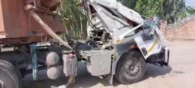 इसराना: रोहतक नेशनल हाईवे पर अनाज मंडी इसराना के पास अनियंत्रित होकर सडक किनारे खडे अज्ञात वाहन मे भीडा ट्राला, ड्राइवर घायल