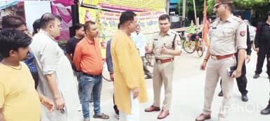 हापुड़: थाना देहात क्षेत्र अंतर्गत विभिन्न स्थानों पर कांवड़ शिविर व कावड़ मार्गो का एसपी अभिषेक वर्मा ने किया निरीक्षण