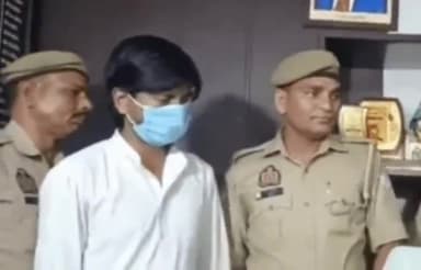 गाज़ियाबाद: गाजियाबाद के पुलिस कमिश्नर और डीएम ने धर्मांतरण के मामले में मौलवी पर की एनएसए की कार्रवाई