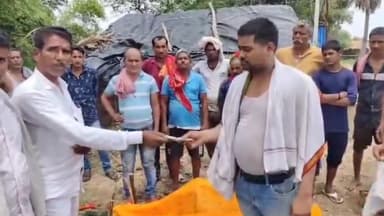 हलसी: बहछा के एक व्यक्ति की बंशीपुर के समीप सड़क दुर्घटना में मौत के बाद कराया गया पोस्टमार्टम, आश्रितों को मिला योजना का लाभ