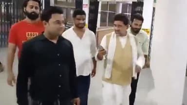 रामपुर: AAP नेता मामून शाह ने जिला अस्पताल पहुंचकर मरीजों का जाना हाल, अस्पताल में डॉक्टरों की कमी दूर करने की CMO से की मांग