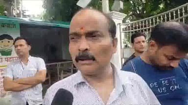 बरेली: बिहारीपुर स्थित लक्ष्मी नारायण मंदिर में साजिशन तोड़फोड़ करने के संबंध में विहिप ने ज़िला मजिस्ट्रेट को दिया ज्ञापन