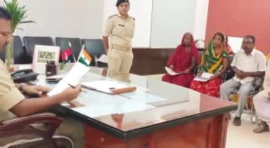 बेगूसराय: कार्यालय कक्ष में SP योगेंद्र कुमार ने लगाया जनता दरबार, 72 फरियादियों की सुनी फरियाद