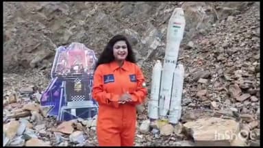 होशंगाबाद नगर: जिले की विज्ञान प्रसारक सारिका घारु ने चंद्रयान-3 की लॉन्चिंग व लैंडिंग की गीतों के माध्यम से दी जानकारी
