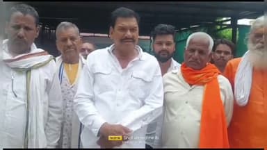 सागर नगर: जिला पंचायत अध्यक्ष हीरा सिंह राजपूत के निवास पर विभिन्न गांव से पहुंचे ग्रामीण, समस्याओं से कराया अवगत