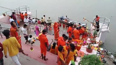 मिर्ज़ापुर: 36 वी वाहिनी रामनगर से बुलाई गई एक प्लाटून फ्लड कंपनी पीएसी, बरियाघाट पर कांवड़ियों की कर रहे सुरक्षा