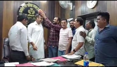 मेड़ता: कुचेरा चेयरमैन तेजपाल मिर्धा पहुंचे मेड़ता सिटी, नगर पालिका परिसर में पार्षदों ने किया अभिनंदन