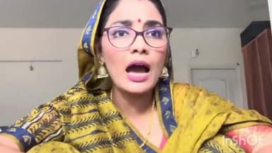 हुज़ूर: शिवाजी नगर स्थित बीजेपी कार्यालय के बाहर बीजेपी महिला मोर्चा ने लोकगायिका नेहा राठौर के खिलाफ किया प्रदर्शन