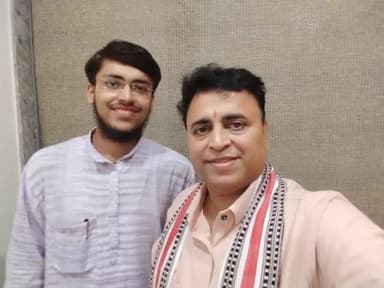 भाजपा के राष्ट्रीय सचिव आदरणीय श्री सुनील देवधर जी के साथ भाजपा नेता अविरल मलिक ने राजनैतिक विषयों पर चर्चा की| #selfie