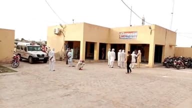 रावला: रावला पुलिस ने एक जिप्सम भरे डंम्फर को किया सीज, 58 टन जिप्सम भरा था डंम्फर में