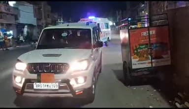 जहानाबाद: ऊंटा एक नंबर चौकी के समीप भाजपा महामंत्री विजय कुमार सिंह का पार्थिव शरीर आते ही भाजपा कार्यकर्ताओं ने दी श्रद्धांजलि