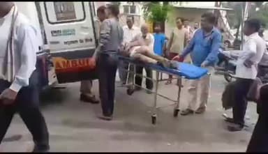 इटावा: सिविल लाइन इलाके में  अज्ञात वाहनकी टक्कर से बाइक सवार सिपाही हुआ घायल जिला अस्पताल में भर्ती