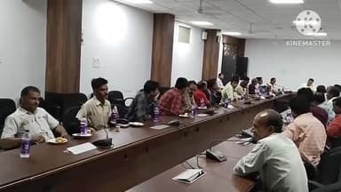 आगर: कलेक्टर राघवेंद्र सिंह ने कलेक्ट्रेट कार्यालय में स्थित सभाकक्ष में की प्रेसवार्ता, विभिन्न समस्याओं पर की चर्चा