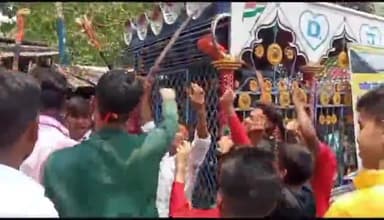 करपी: मां देवी मंदिर के वार्षिकोत्सव के अवसर पर किंजर में निकाली गई भव्य शोभायात्रा