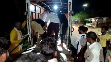 कामां: कामा में भगतसिंह तिराहे पर बोलेरो गाड़ी की टक्कर से गोवंश घायल लोगों ने चालक को रोका