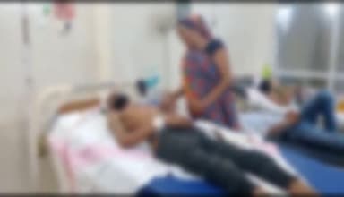 उन्नाव: उन्नाव के गदनखेड़ा बाईपास पर जा रहे बाइक सवार युवक को डंपर ने मारी टक्कर बाइक सवार गिर कर हुआ घायल